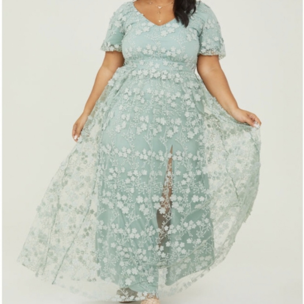 Arula Caledonia Maxi Dress
